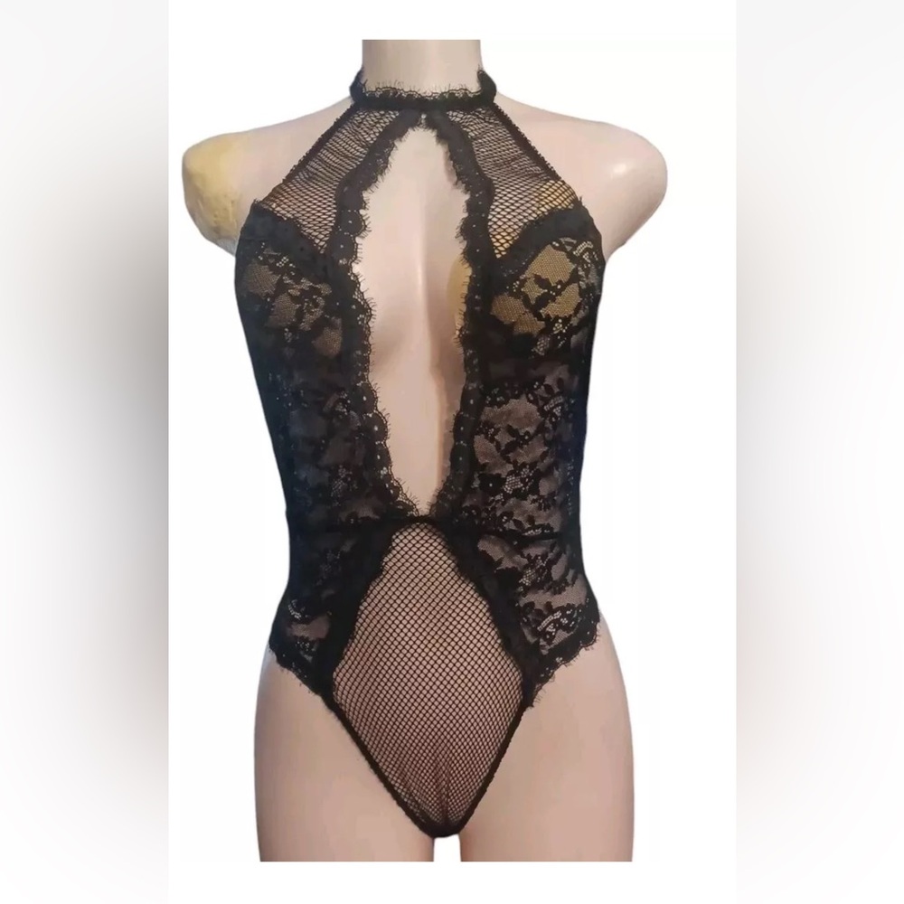 Victoria's Secret Very Sexy Bodysuit  High Neck Halter Keyhole Black Size M New
